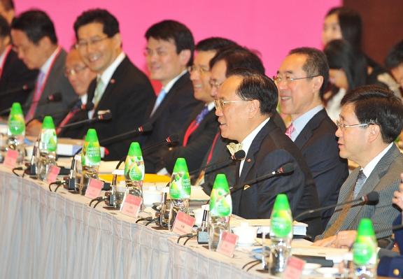 Mr Tsang leads the Hong Kong delegation.