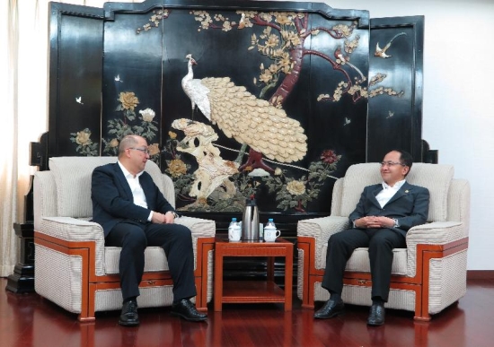 The Secretary for Constitutional and Mainland Affairs, Mr Raymond Tam (left), meets with the Deputy Director of the Hong Kong and Macao Affairs Office of the State Council, Mr Wang Zhimin, in Beijing today (April 22) to exchange views on issues of mutual concern.