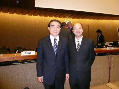 The Universal Periodic Review Working Group of the United Nations Human Rights Council adopted the review report on China today (February 11). Photo shows leader of the HKSAR team, the Under Secretary for Constitutional and Mainland Affairs, Mr Raymond Tam (right), taking a photo with the Head of the Chinese delegation, Ambassador Li Baodong (left) after the meeting.
