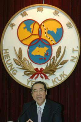The Chief Secretary for Administration, Mr Henry Tang, attended a Heung Yee Kuk meeting today (August 22) discussing the "Green Paper on Constitutional Development"