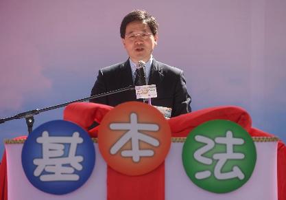 Photo shows the Secretary for Constitutional and Mainland Affairs, Mr Stephen Lam, speaking at the kick-off ceremony of the Basic Law Carnival this (November 28) afternoon. Mr Lam took the opportunity to urge residents to give them views on the "Methods for Selecting the Chief Executive and for Forming the Legislative Council in 2012" consultation document.