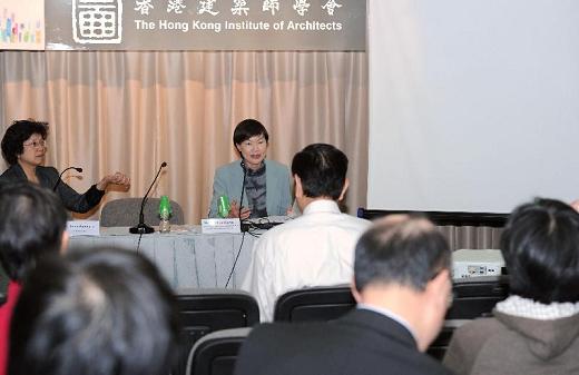 The Under Secretary for Constitutional and Mainland Affairs, Miss Adeline Wong, attended a forum organised by the Hong Kong Institute of Architects this (January 14) evening to listen to participants' views on the methods for selecting the Chief Executive and for forming the Legislative Council in 2012.
