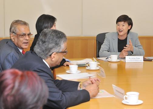The Under Secretary for Constitutional and Mainland Affairs, Miss Adeline Wong, met representatives of ethnic minority groups this afternoon (February 5) to listen to their views on the Consultation Document on the Methods for Selecting the Chief Executive and for Forming the Legislative Council in 2012.