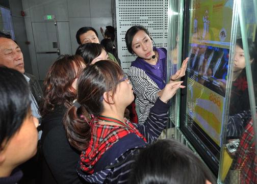 Visitors were happy with the guidance and services provided by Hong Kong Pavilion assistants.