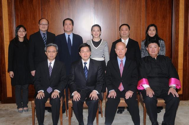 Mr Lam (second left, front row) with luncheon guests.