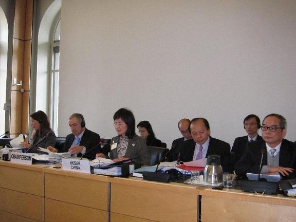 The United Nations Human Rights Committee held a hearing today (March 12, Geneva time) on the third report of the Hong Kong Special Administrative Region (HKSAR) Government in light of the International Covenant on Civil and Political Rights. Photo shows the leader of the HKSAR Government delegation, the Permanent Secretary for Constitutional and Mainland Affairs, Ms Chang King-yiu (front row, centre), speaking at the hearing. Also attending the hearing were the Solicitor General, Mr Frank Poon (front row, second right); and the Under Secretary for Constitutional and Mainland Affairs, Mr Lau Kong-wah (front row, first right).