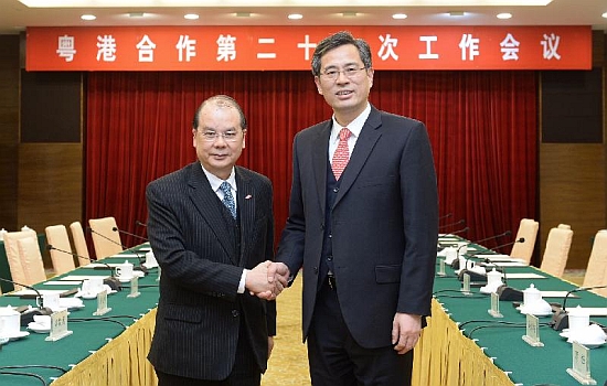 The Chief Secretary for Administration, Mr Matthew Cheung Kin-chung, led a delegation to attend the 22nd Working Meeting of the Hong Kong/Guangdong Co-operation Joint Conference in Guangzhou this afternoon (February 23). Photo shows Mr Cheung (left) shaking hands with the Vice-Governor of Guangdong Province, Mr He Zhongyou.