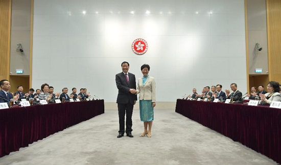 The Chief Executive, Mrs Carrie Lam, led the Hong Kong Special Administrative Region Government delegation to attend the 4th Plenary Session of the Hong Kong/Shanghai Co-operation Conference in the Central Government Offices today (August 24). Photo shows Mrs Lam and the Mayor of the Shanghai Municipal Government, Mr Ying Yong (left), shaking hands before the Plenary.