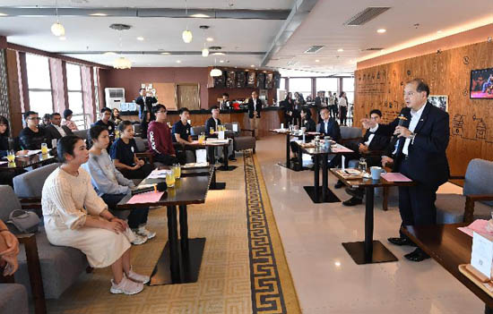 The Chief Secretary for Administration, Mr Matthew Cheung Kin-chung (first right), today (November 29) leads a delegation of Hong Kong Special Administrative Region Government officials to visit the Xiamen Campus of Huaqiao University and meet Hong Kong students studying there.