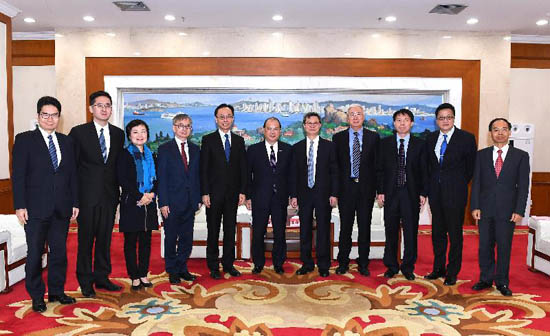 The Chief Secretary for Administration, Mr Matthew Cheung Kin-chung, today (November 29) led a delegation of Hong Kong Special Administrative Region Government officials to visit Xiamen and meet with senior officials of Xiamen. Photo shows Mr Cheung (centre); the Secretary for Constitutional and Mainland Affairs, Mr Patrick Nip (fifth left); the Under Secretary for Innovation and Technology, Dr David Chung (fourth left); the Under Secretary for Education, Dr Choi Yuk-lin (third left); the Under Secretary for Commerce and Economic Development, Dr Bernard Chan (second left); the Under Secretary for Financial Services and the Treasury, Mr Joseph Chan (first left); the Under Secretary for Home Affairs, Mr Jack Chan (second right); and the Director of the Hong Kong Economic and Trade Office in Guangdong of the Government of the Hong Kong Special Administrative Region, Mr Albert Tang (first right), with the Mayor of the Xiamen Municipal Government, Mr Zhuang Jiahan (fifth right).